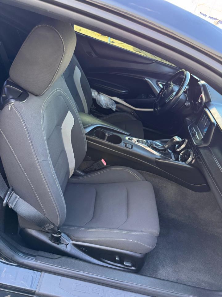 Chevrolet Camaro 2dr Cpe 1LT 2018