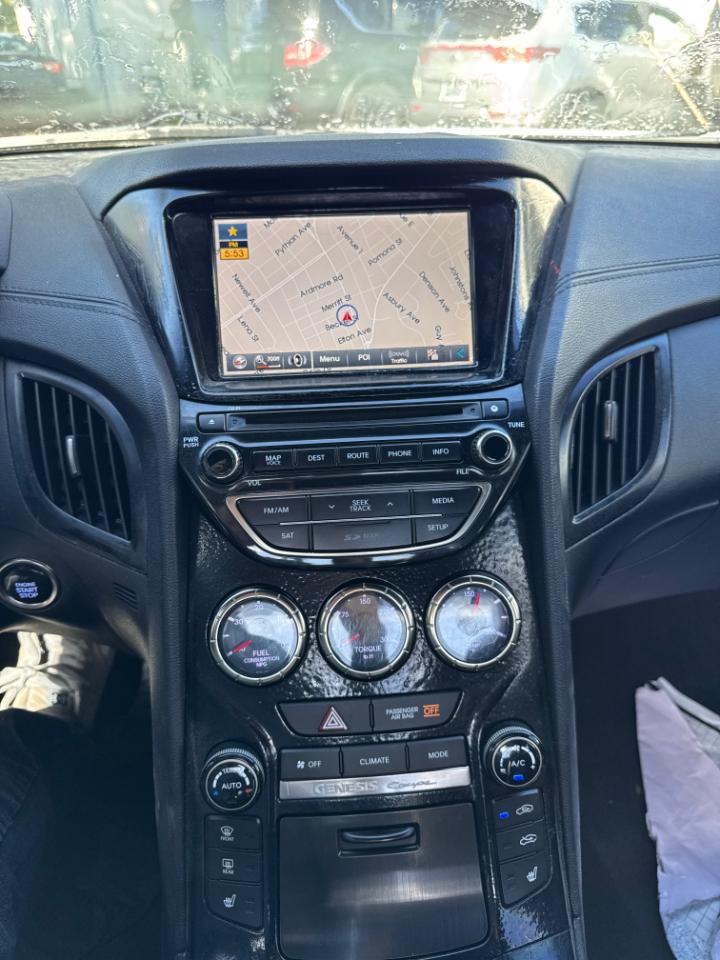 Hyundai Genesis Coupe 2dr V6 3.8L Man Ultimate 2014