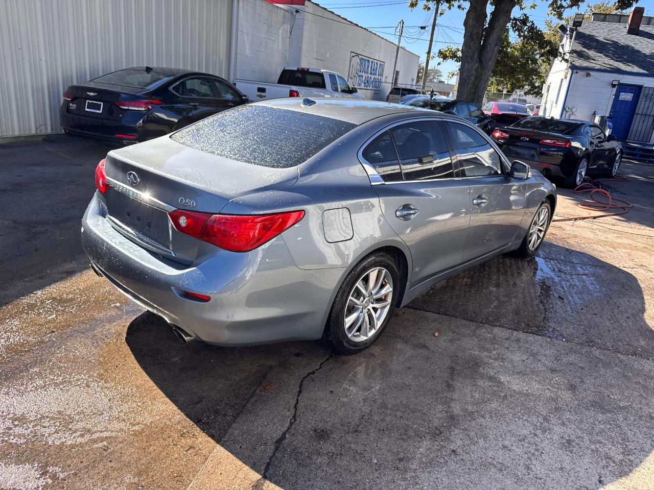 Infiniti Q50 4dr Sdn Premium RWD 2015