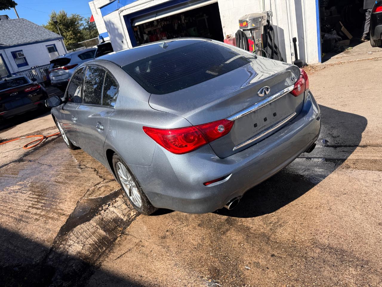 Infiniti Q50 4dr Sdn Premium RWD 2015