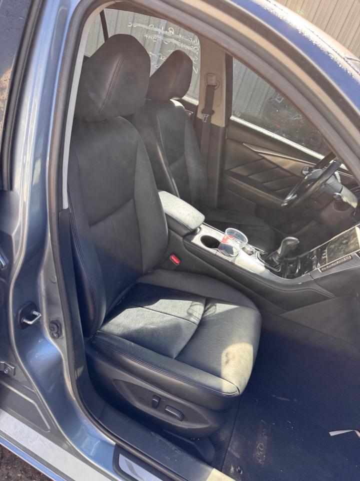 Infiniti Q50 4dr Sdn Premium RWD 2015