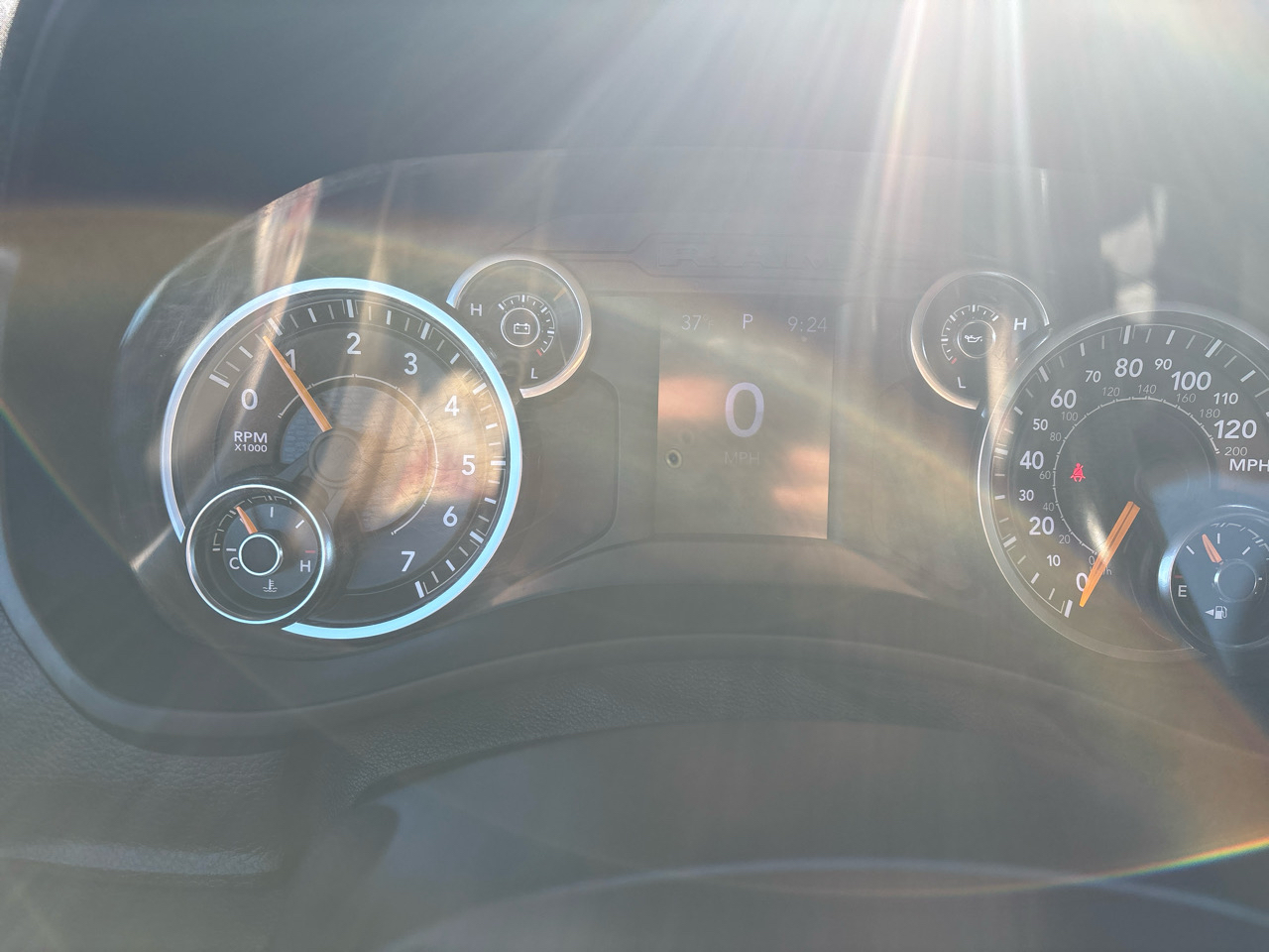 RAM 2500 Tradesman 4x4 Crew Cab 8' Box 2022