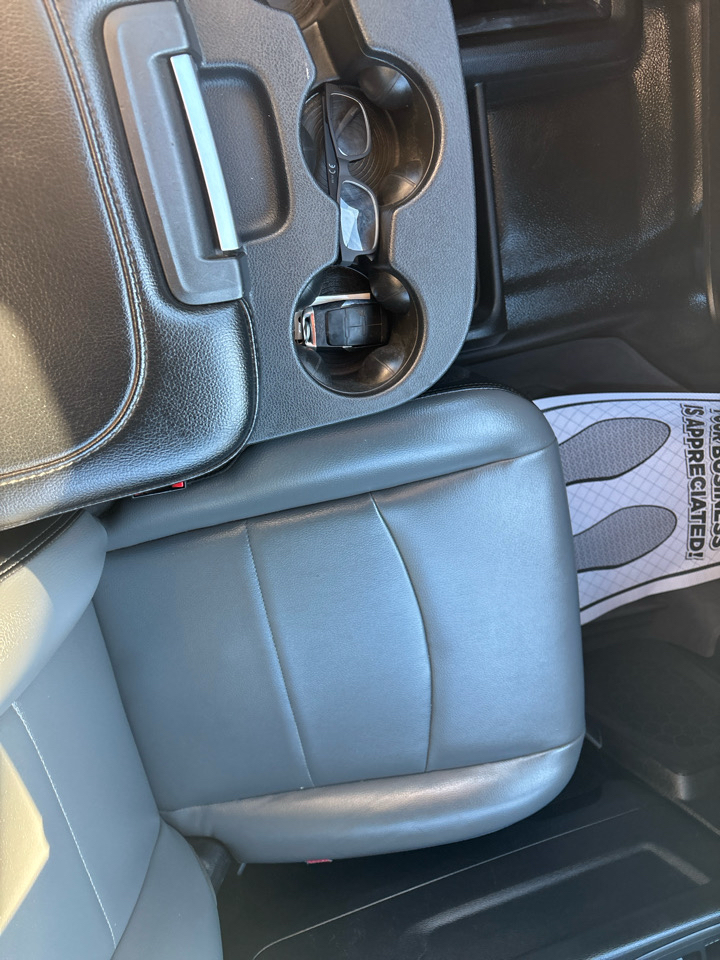 RAM 2500 Tradesman 4x4 Crew Cab 8' Box 2022