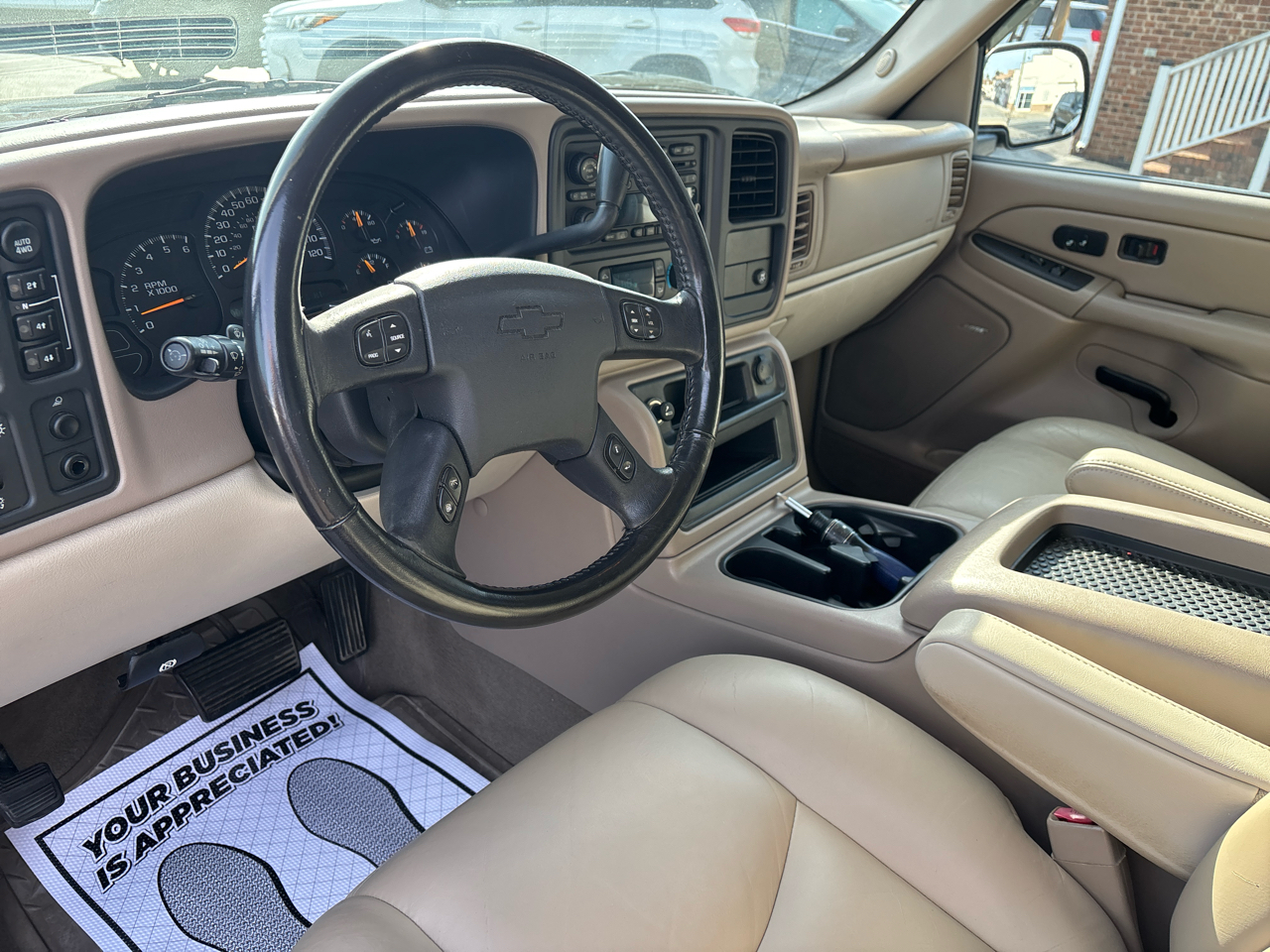 Chevrolet Avalanche 1500 5dr Crew Cab 130" WB 4WD Z71 2005