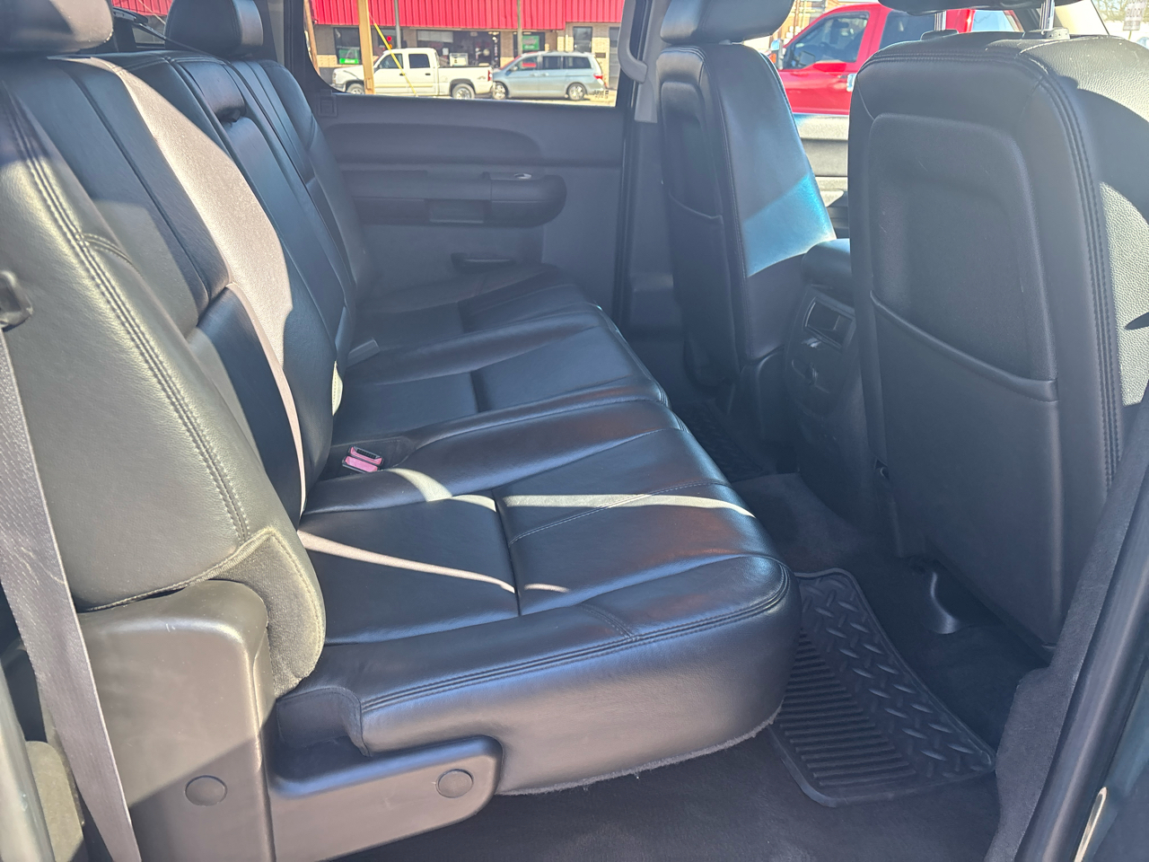 Chevrolet Silverado 1500 4WD Crew Cab 143.5" LT 2011