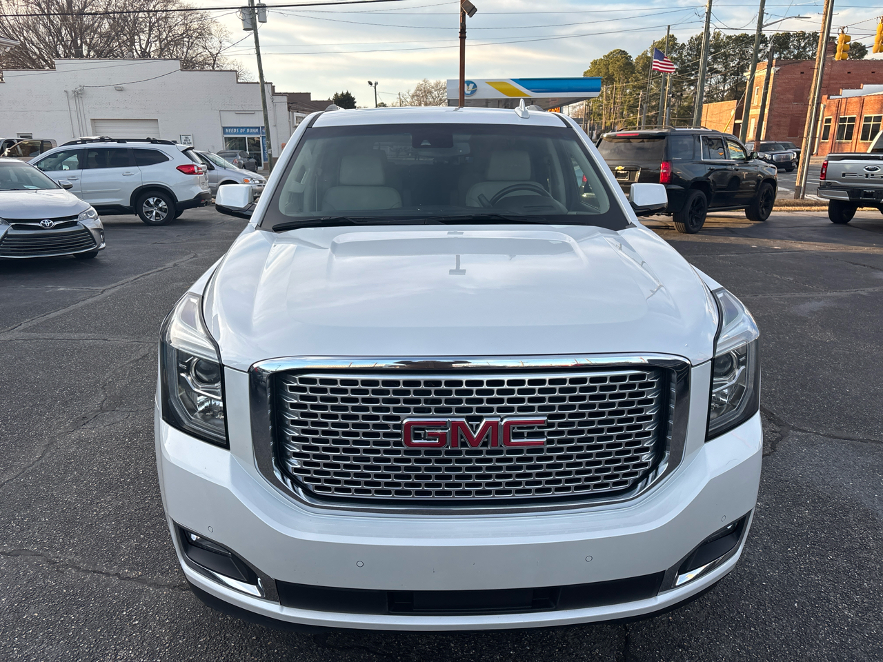 GMC Yukon XL 4WD 4dr Denali 2017