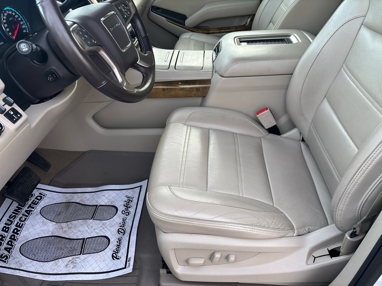 GMC Yukon XL 4WD 4dr Denali 2017