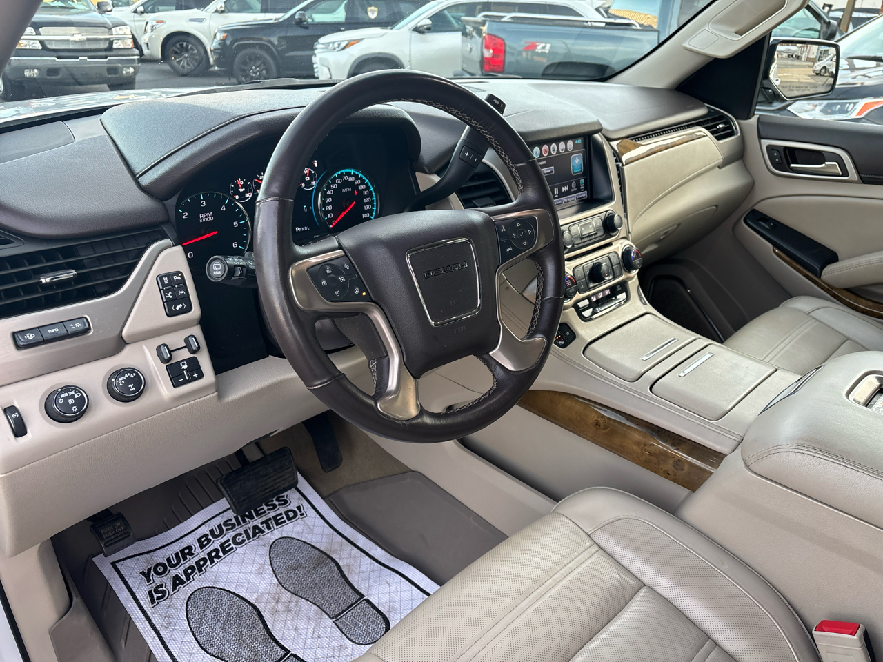 GMC Yukon XL 4WD 4dr Denali 2017