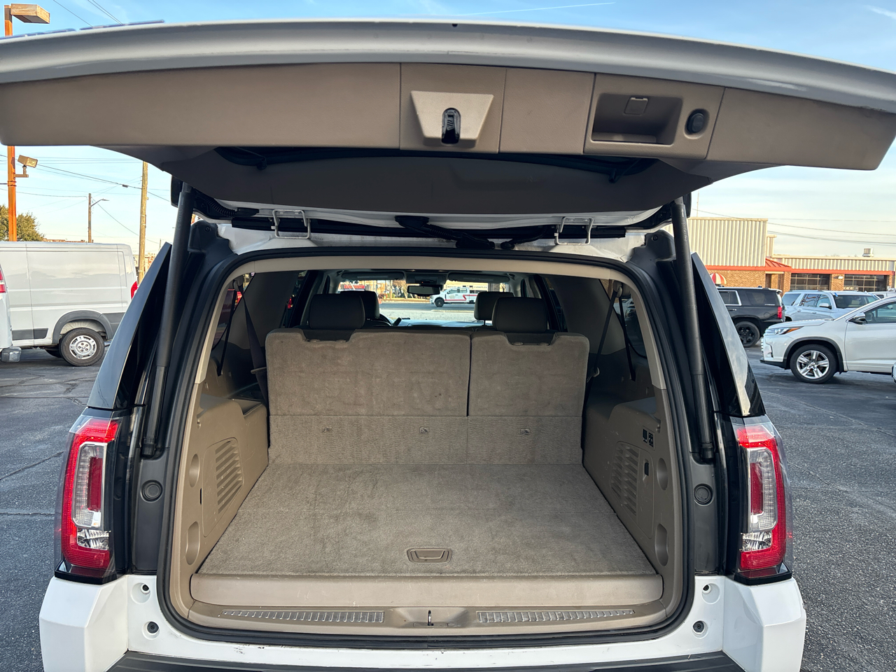 GMC Yukon XL 4WD 4dr SLT 2019