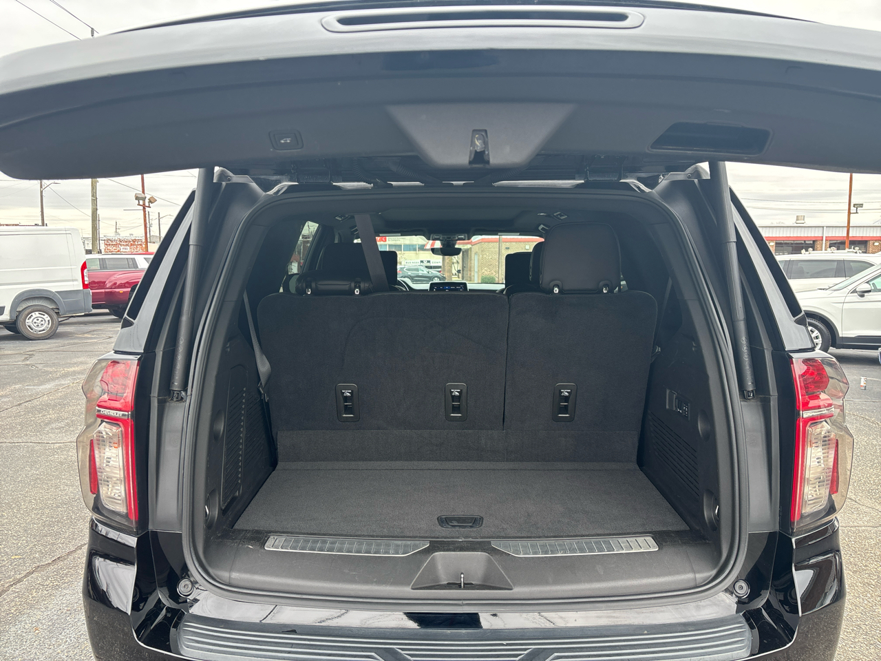 Chevrolet Tahoe 4WD 4dr High Country 2021