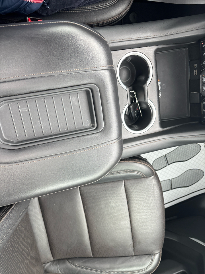 Chevrolet Tahoe 4WD 4dr High Country 2021