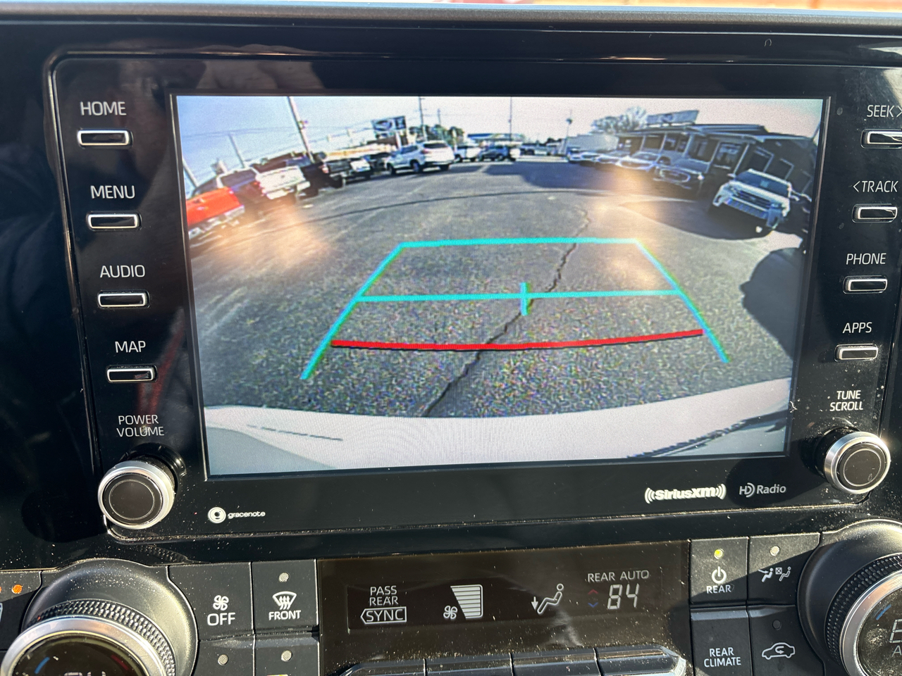 Toyota Highlander XLE 4D SUV FWD 2020