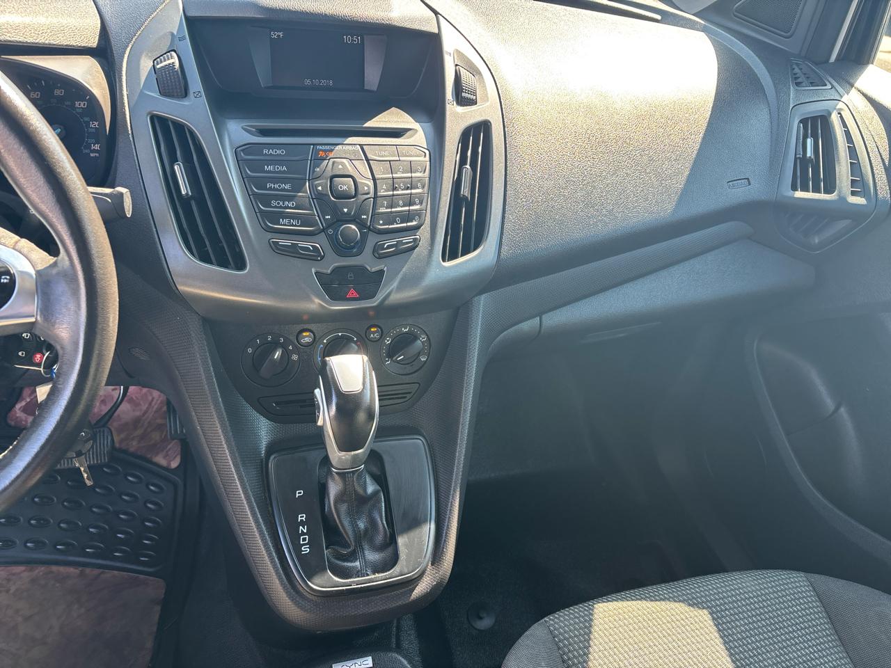 Ford Transit Connect Van XL LWB w/Rear Symmetrical Doors 2018