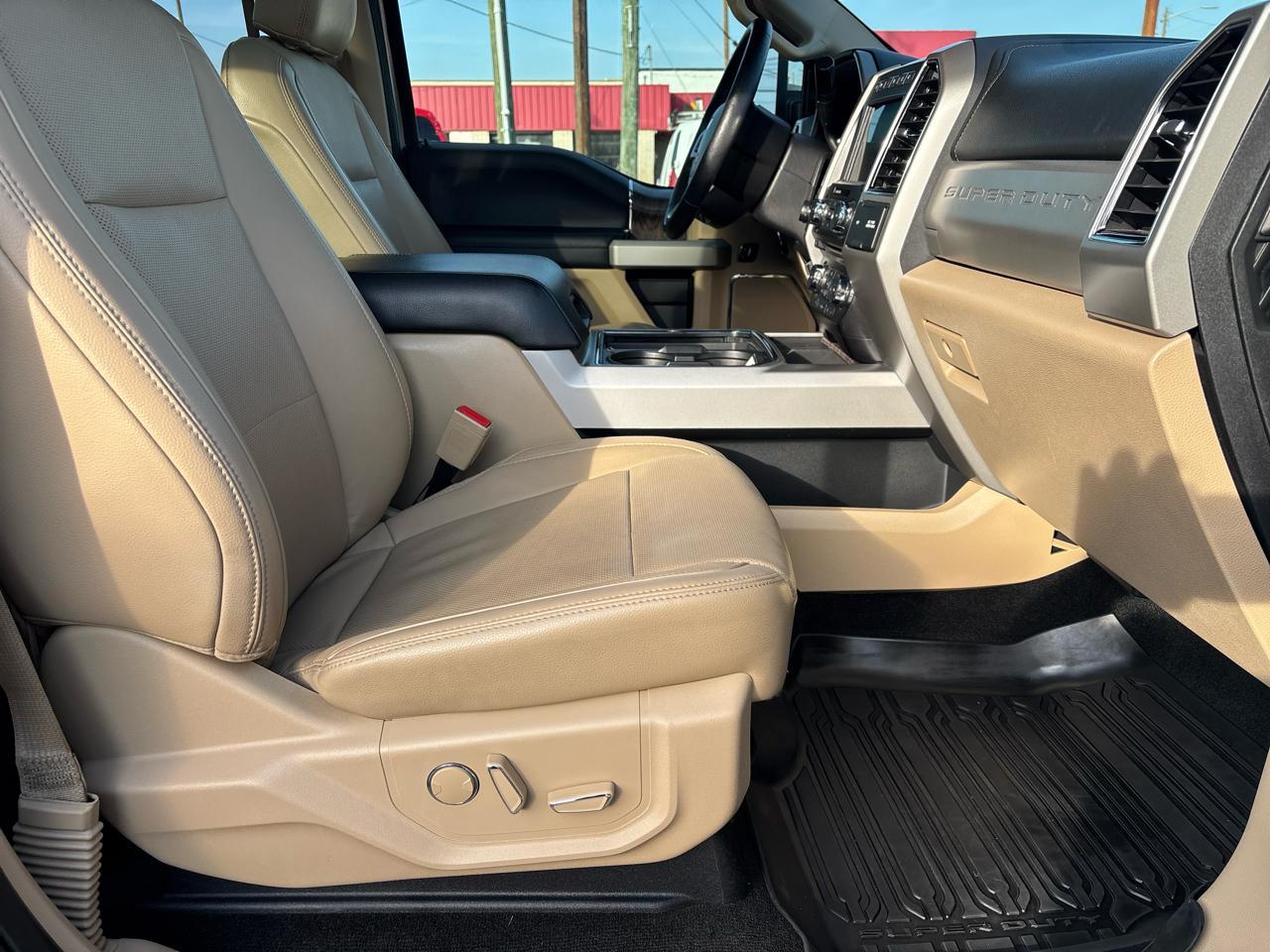 Ford Super Duty F-250 SRW 4WD Crew Cab 156" Lariat 2018