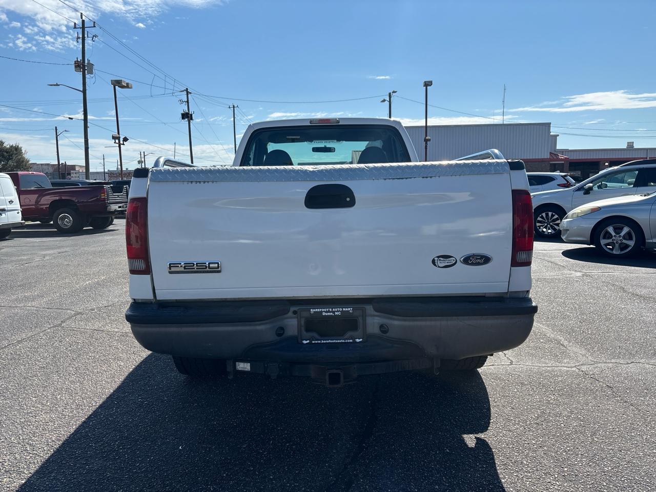 Ford Super Duty F-250 Reg Cab 137" XL 2006