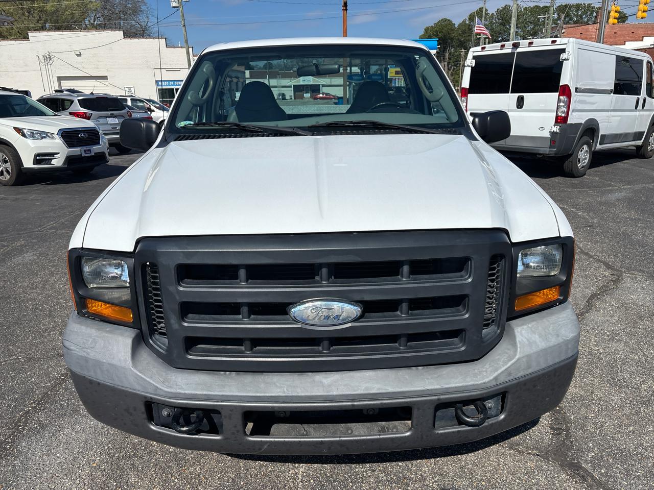 Ford Super Duty F-250 Reg Cab 137" XL 2006