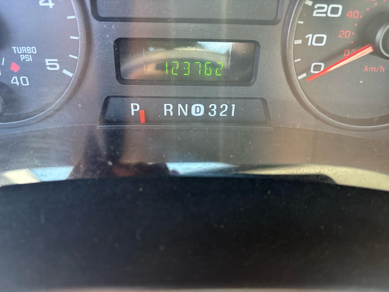 Ford Super Duty F-250 Reg Cab 137" XL 2006