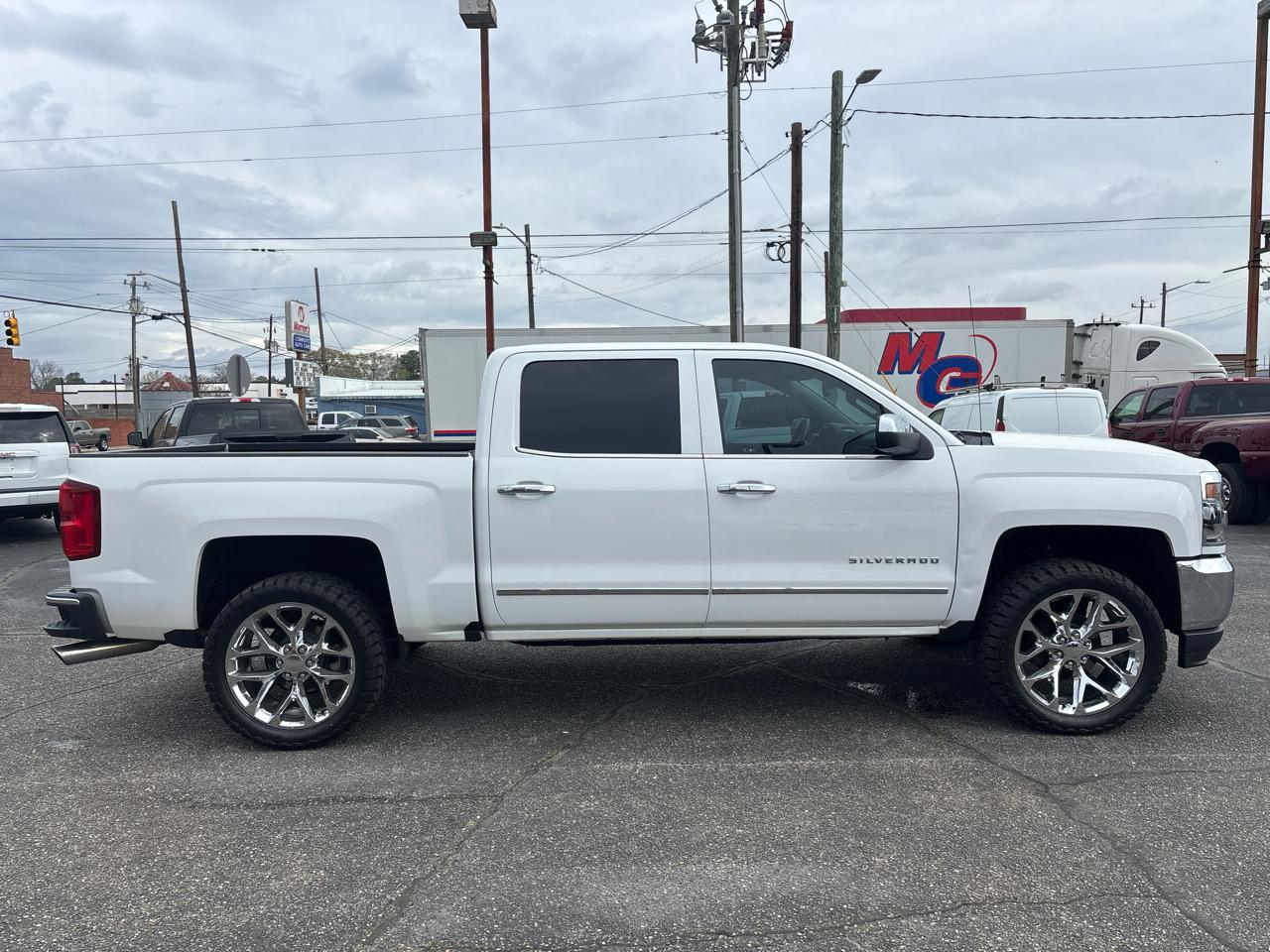 Chevrolet Silverado 1500 4WD Crew Cab 143.5" LTZ w/1LZ 2018