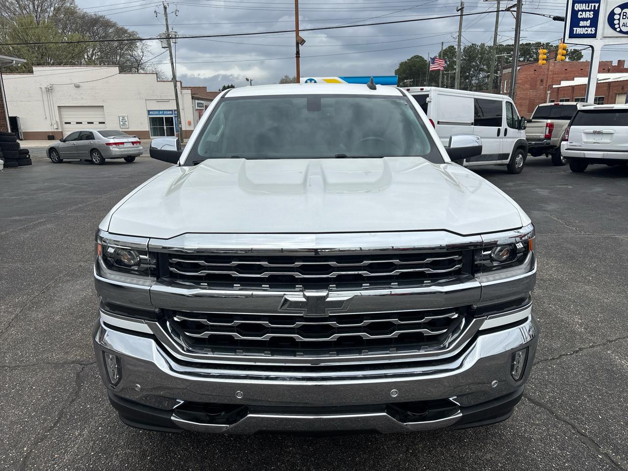 Chevrolet Silverado 1500 4WD Crew Cab 143.5" LTZ w/1LZ 2018