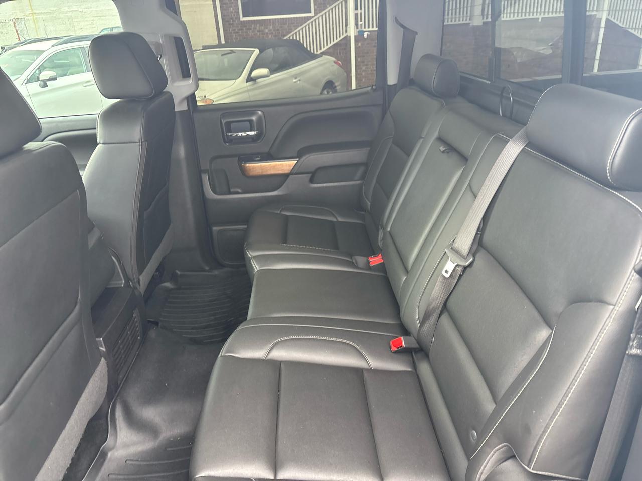 Chevrolet Silverado 1500 4WD Crew Cab 143.5" LTZ w/1LZ 2018