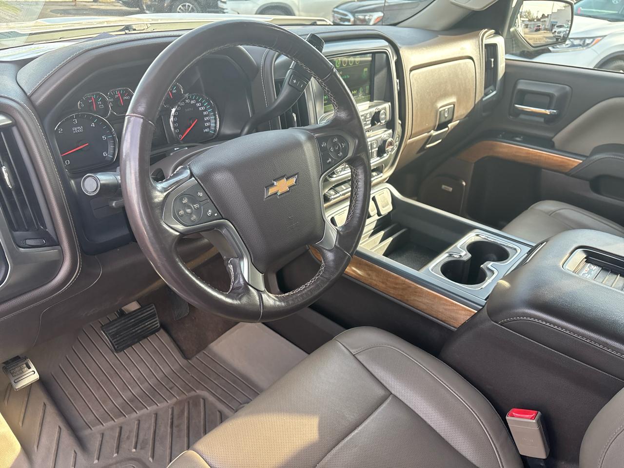 Chevrolet Silverado 1500 4WD Crew Cab 143.5" LTZ w/1LZ 2018