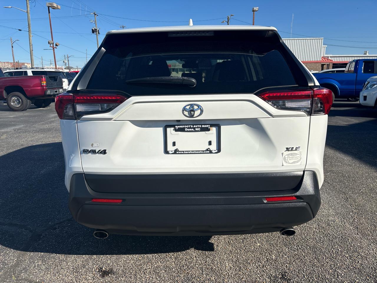 Toyota RAV4 XLE FWD (Natl) 2019