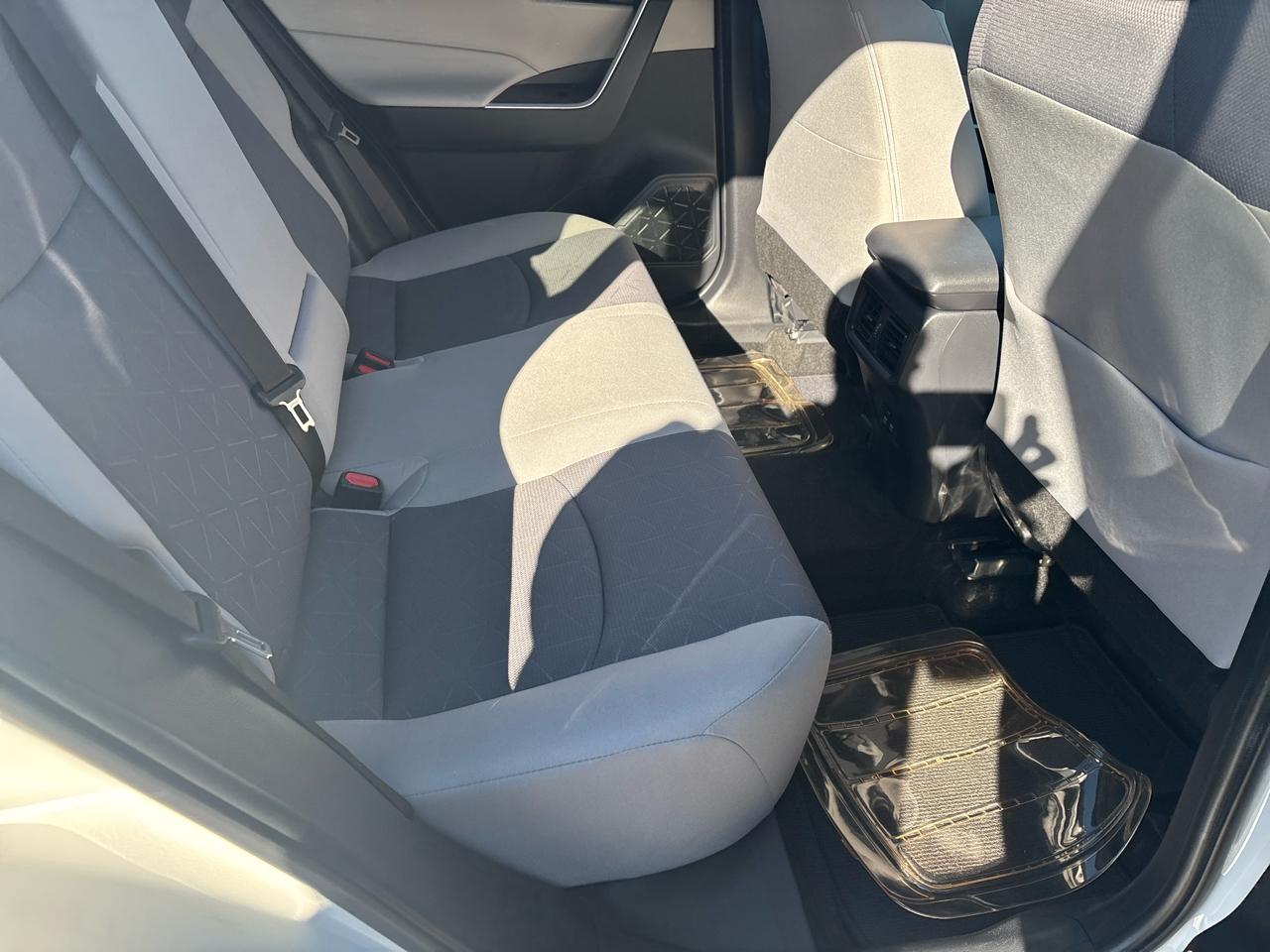 Toyota RAV4 XLE FWD (Natl) 2019