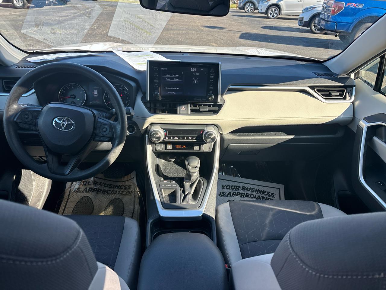 Toyota RAV4 XLE FWD (Natl) 2019