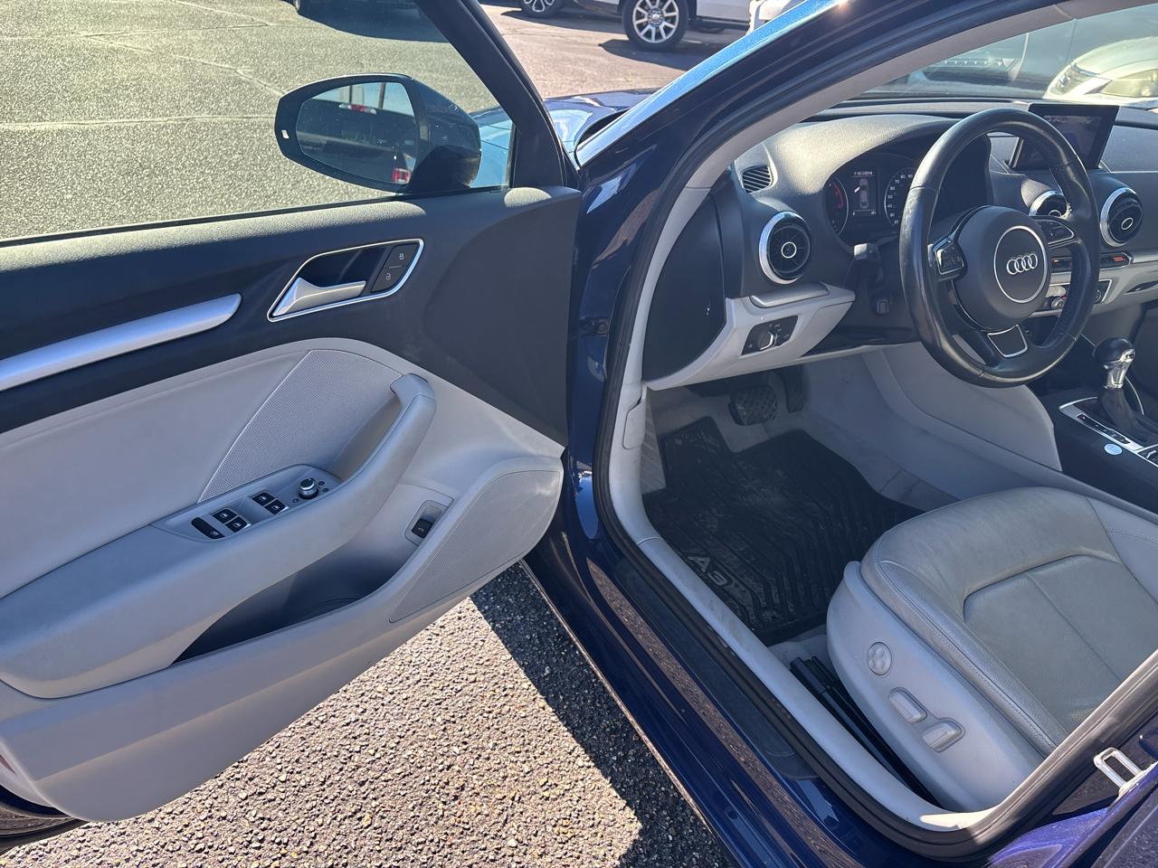 Audi A3 4dr Sdn quattro 2.0T Premium 2016