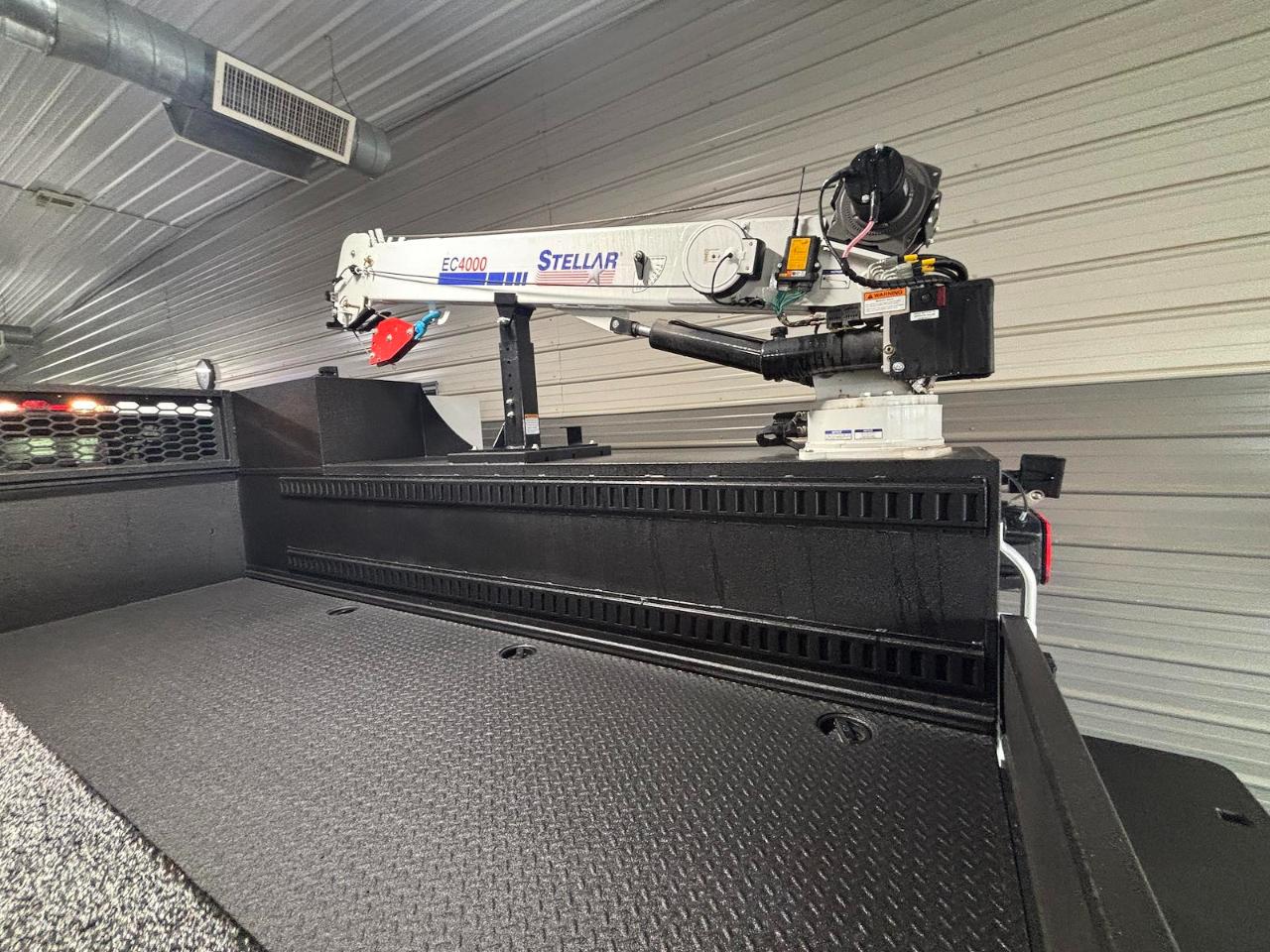 Ford Super Duty F-350 DRW Lariat 4WD Crew Cab 179" WB 60" CA 2026