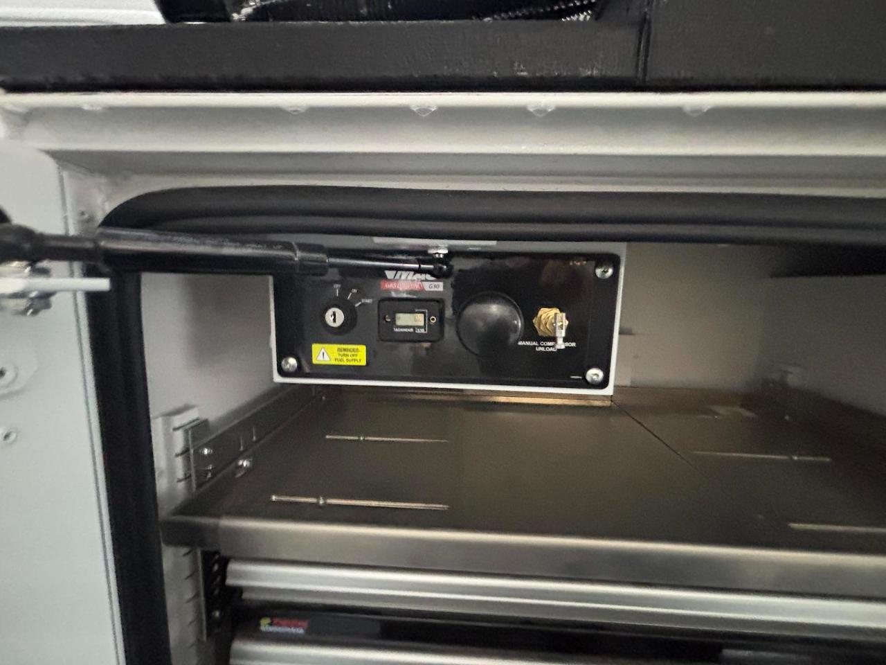 Ford Super Duty F-350 DRW Lariat 4WD Crew Cab 179" WB 60" CA 2026