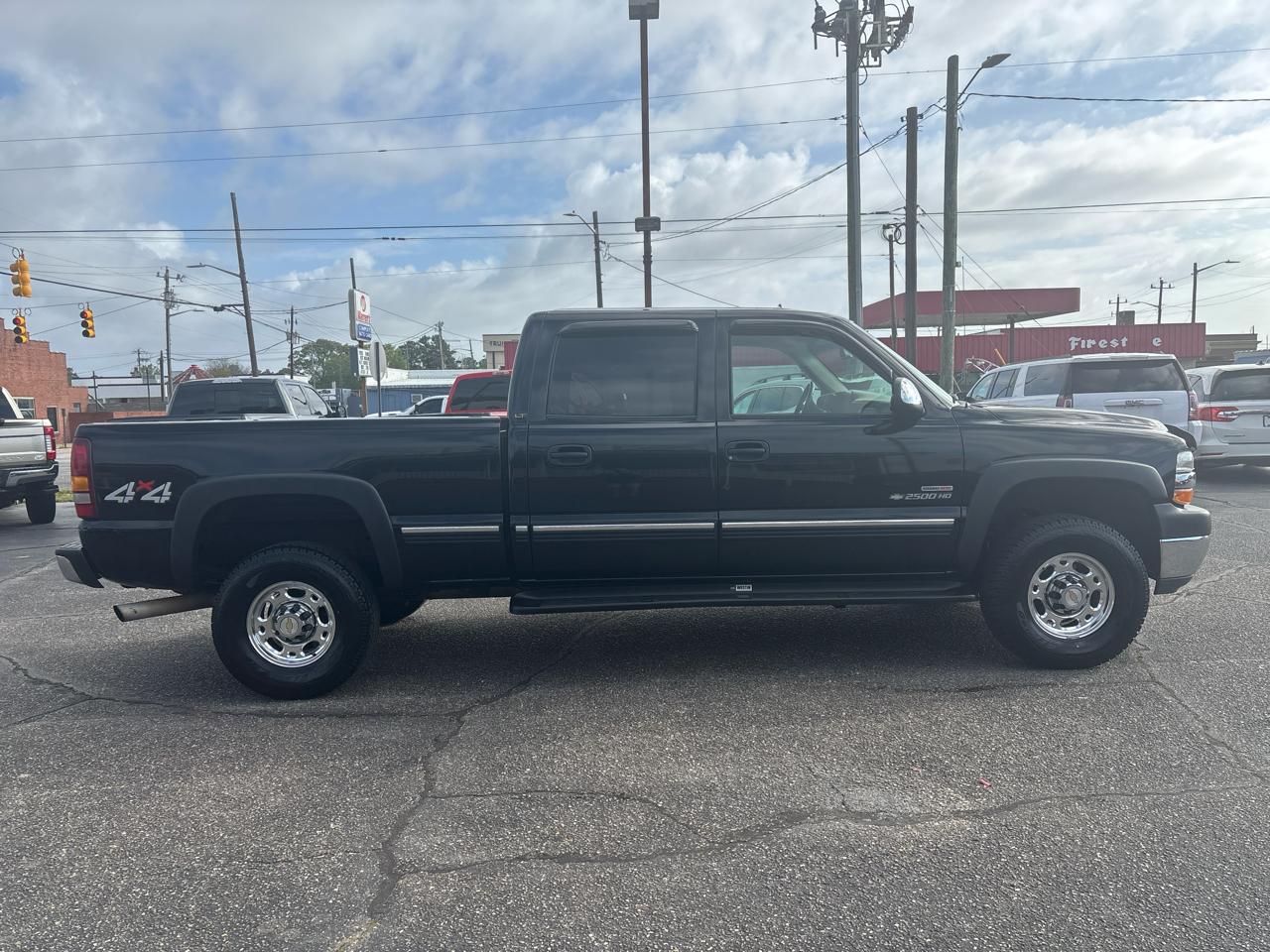 Chevrolet Silverado 2500HD Crew Cab 153" WB 4WD LT 2002