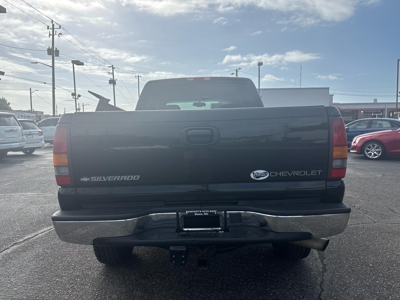 Chevrolet Silverado 2500HD Crew Cab 153" WB 4WD LT 2002