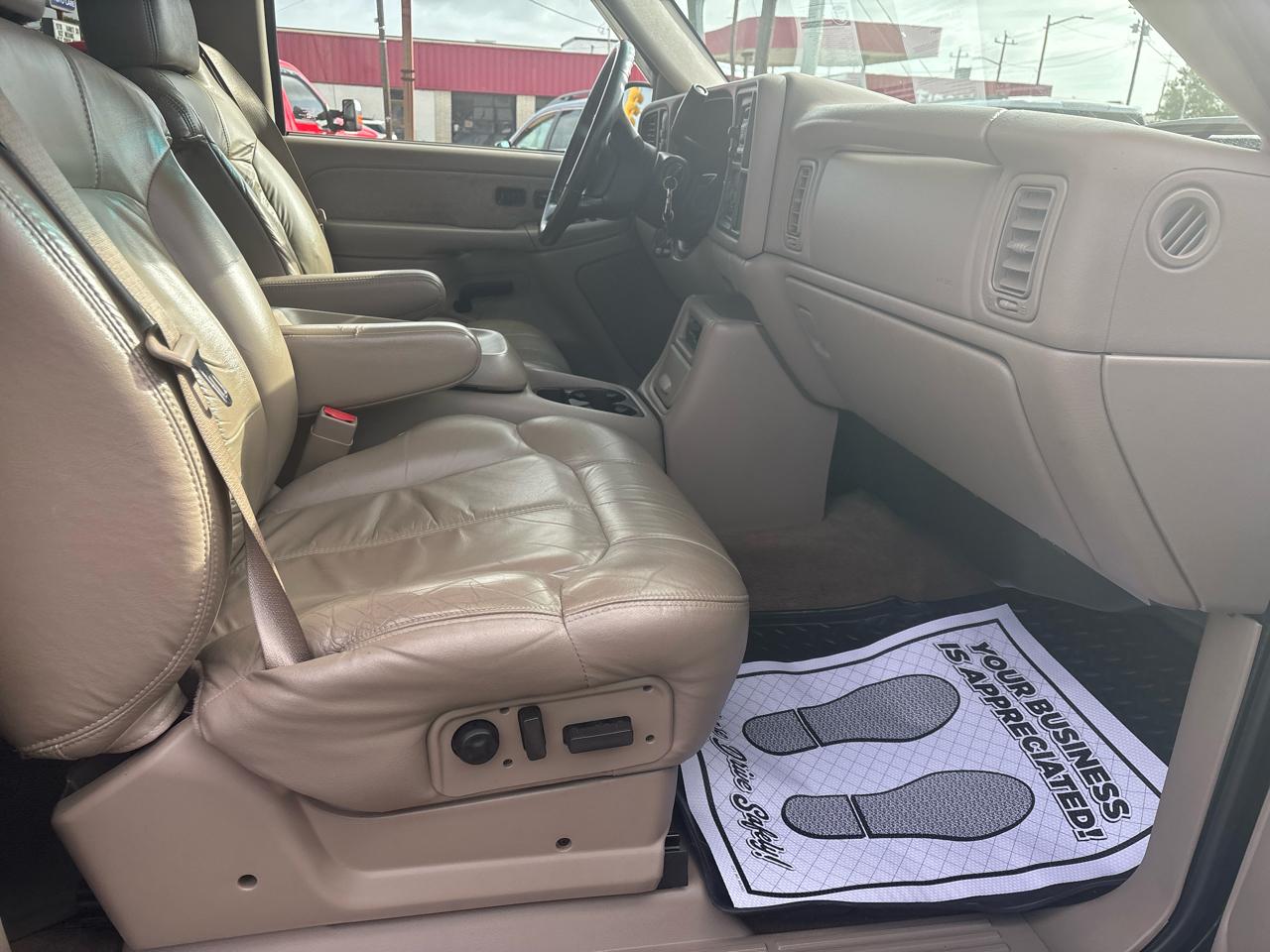 Chevrolet Silverado 2500HD Crew Cab 153" WB 4WD LT 2002