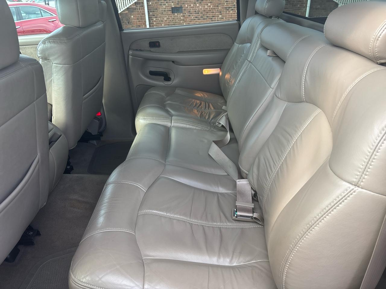 Chevrolet Silverado 2500HD Crew Cab 153" WB 4WD LT 2002