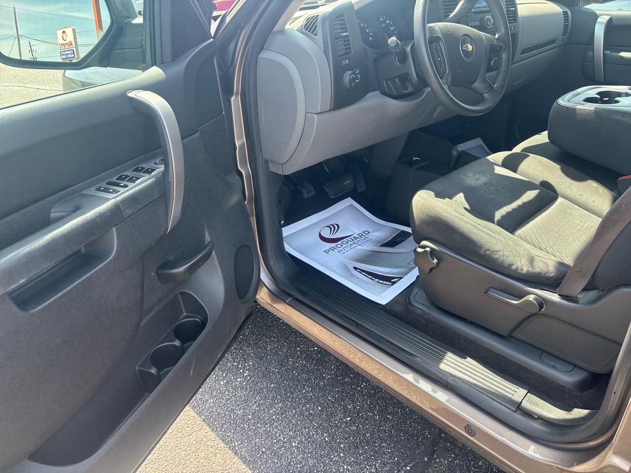 Chevrolet Silverado 1500 4WD Crew Cab 143.5" LS 2012