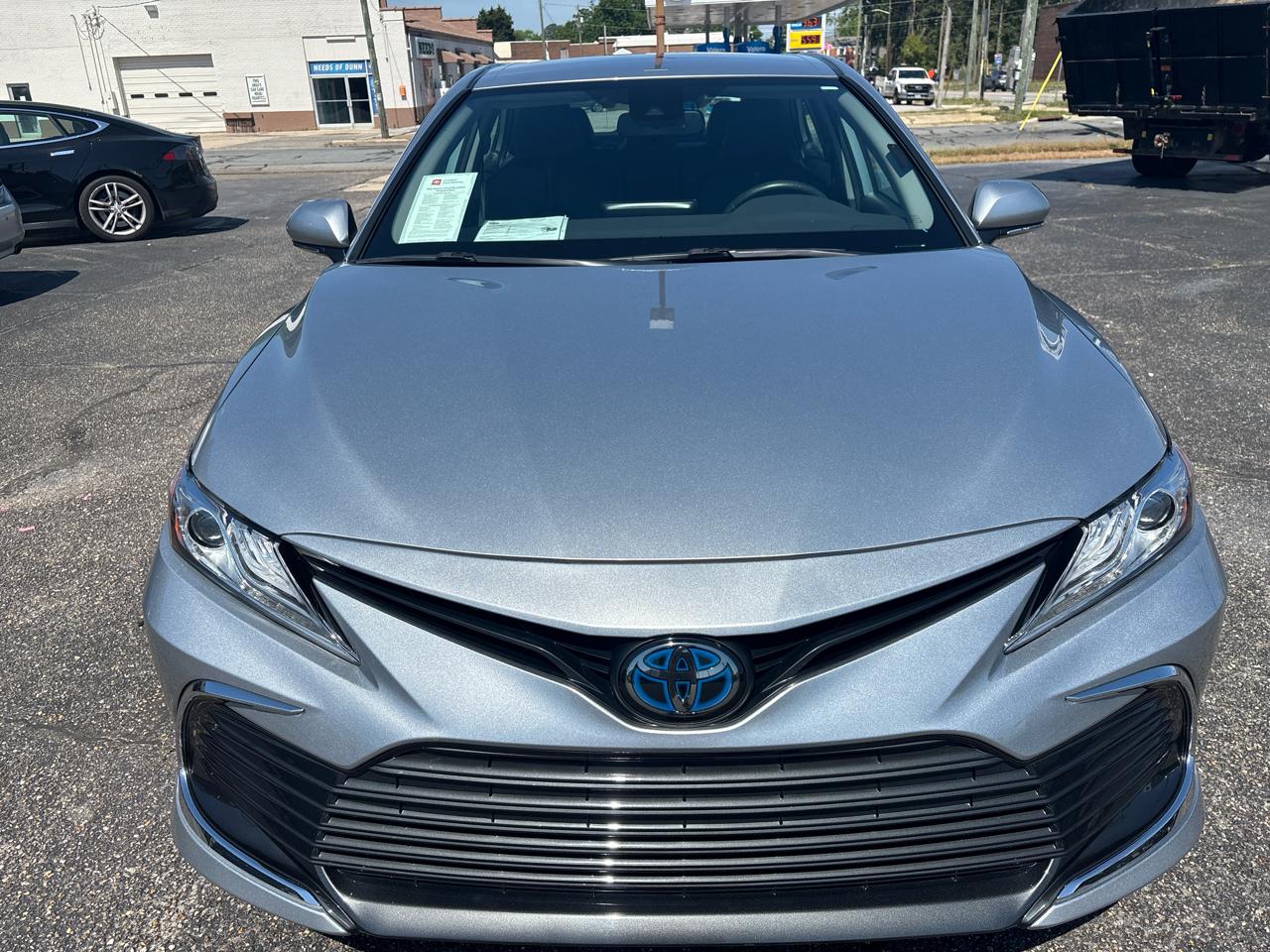 Toyota Camry Hybrid XLE CVT (Natl) 2023