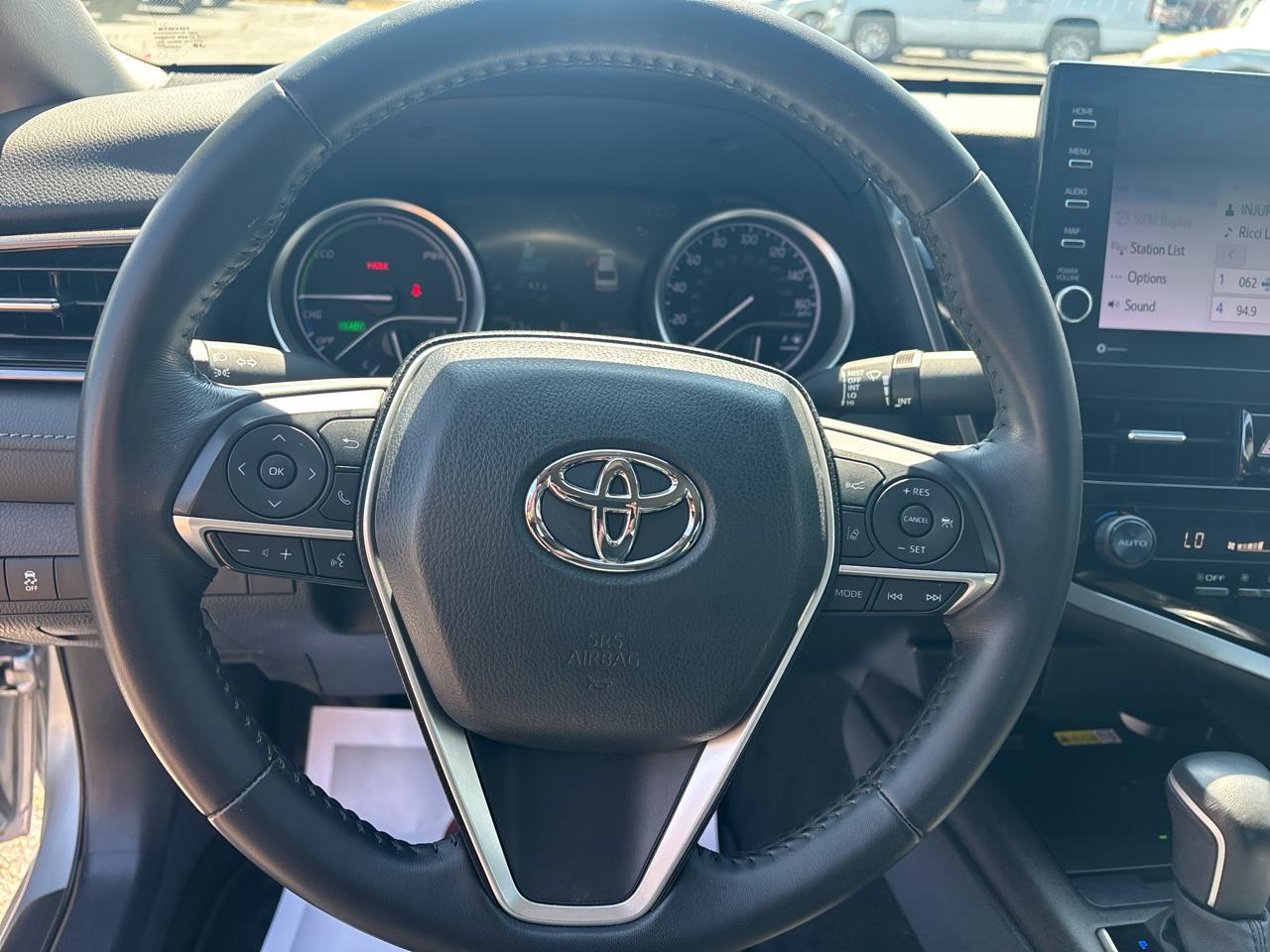 Toyota Camry Hybrid XLE CVT (Natl) 2023