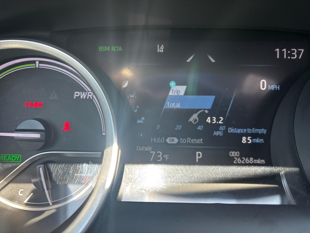 Toyota Camry Hybrid XLE CVT (Natl) 2023