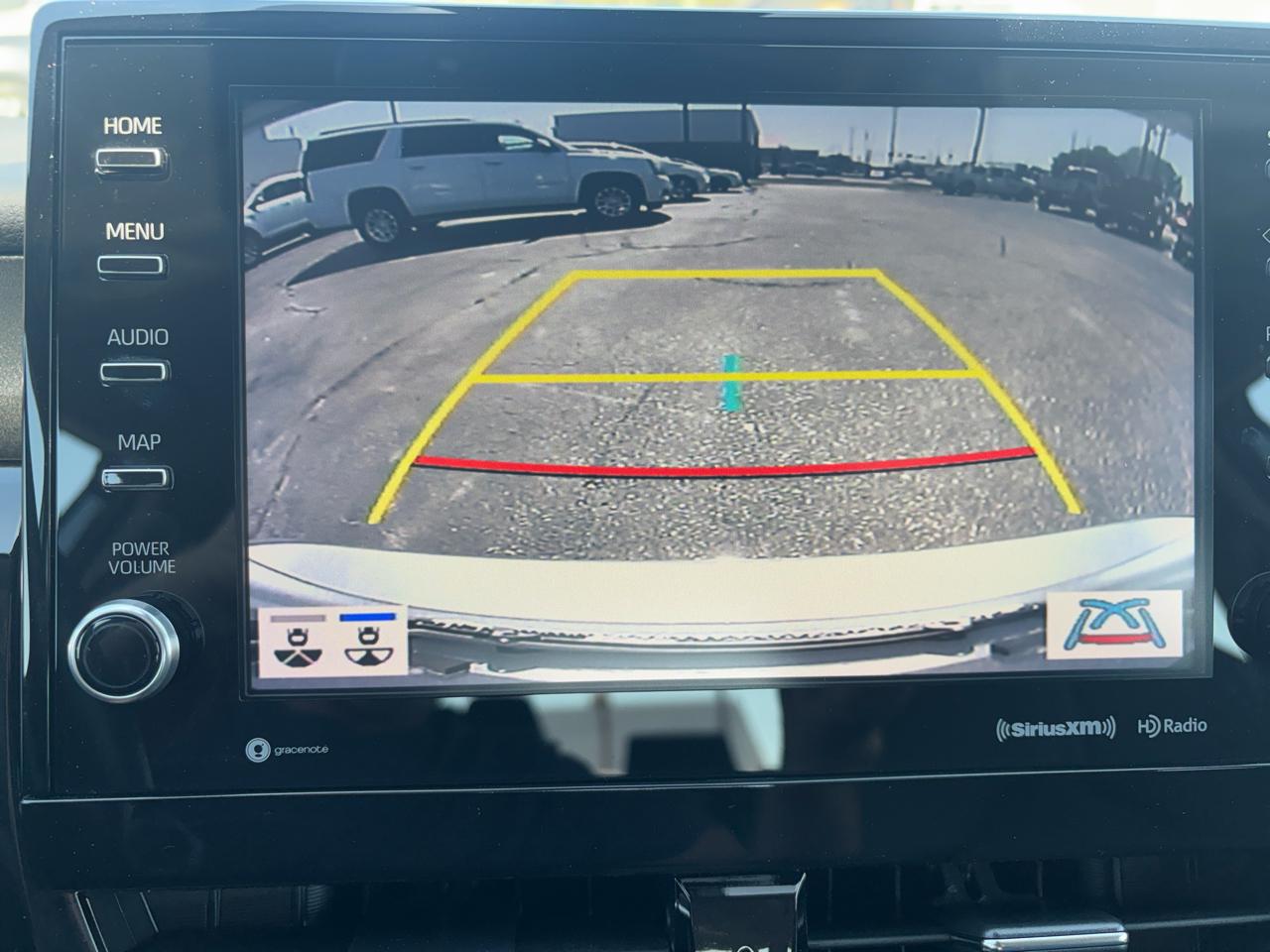 Toyota Camry Hybrid XLE CVT (Natl) 2023