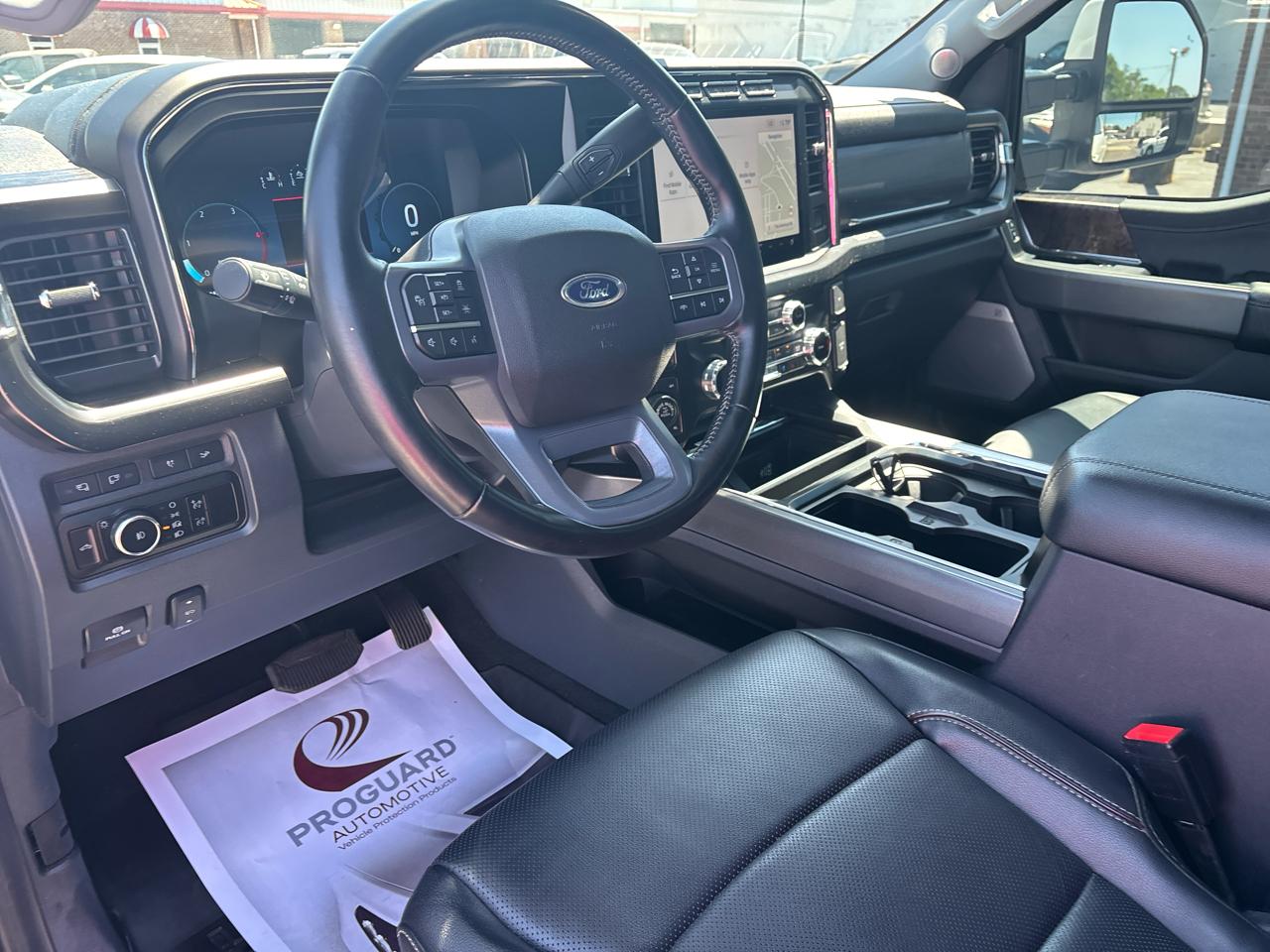 Ford Super Duty F-250 SRW Lariat 4WD Crew Cab 6.75' Box 2023