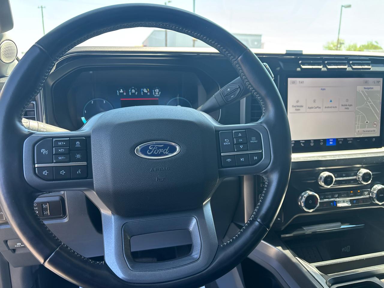 Ford Super Duty F-250 SRW Lariat 4WD Crew Cab 6.75' Box 2023