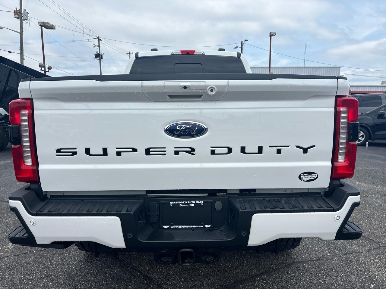 Ford Super Duty F-250 SRW Lariat 4WD Crew Cab 6.75' Box 2023