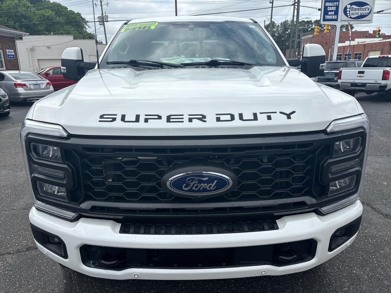 Ford Super Duty F-250 SRW Lariat 4WD Crew Cab 6.75' Box 2023