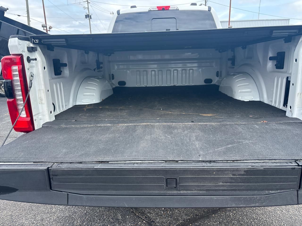 Ford Super Duty F-250 SRW Lariat 4WD Crew Cab 6.75' Box 2023