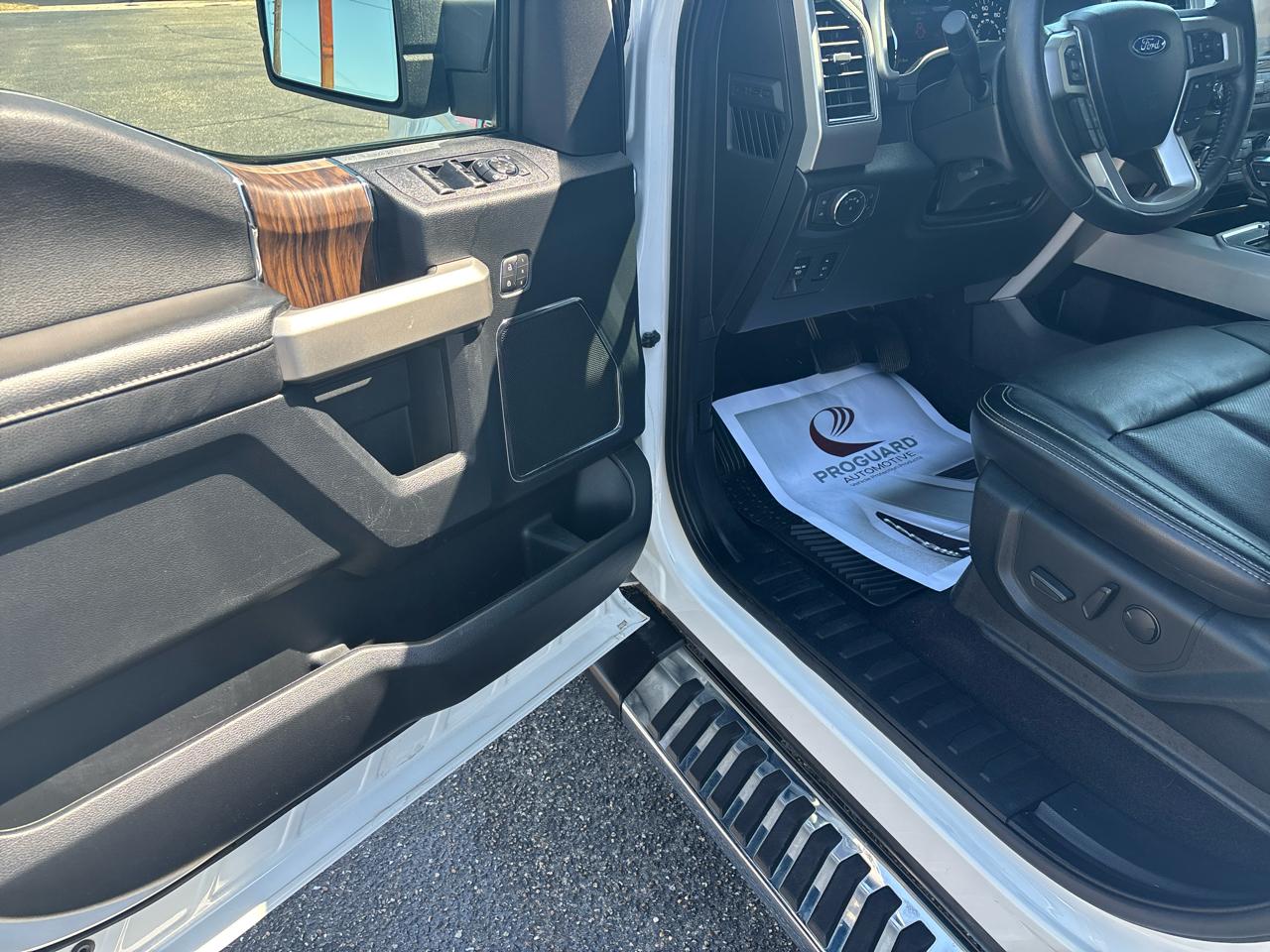 Ford F-150 4WD SuperCab 145" Lariat 2020