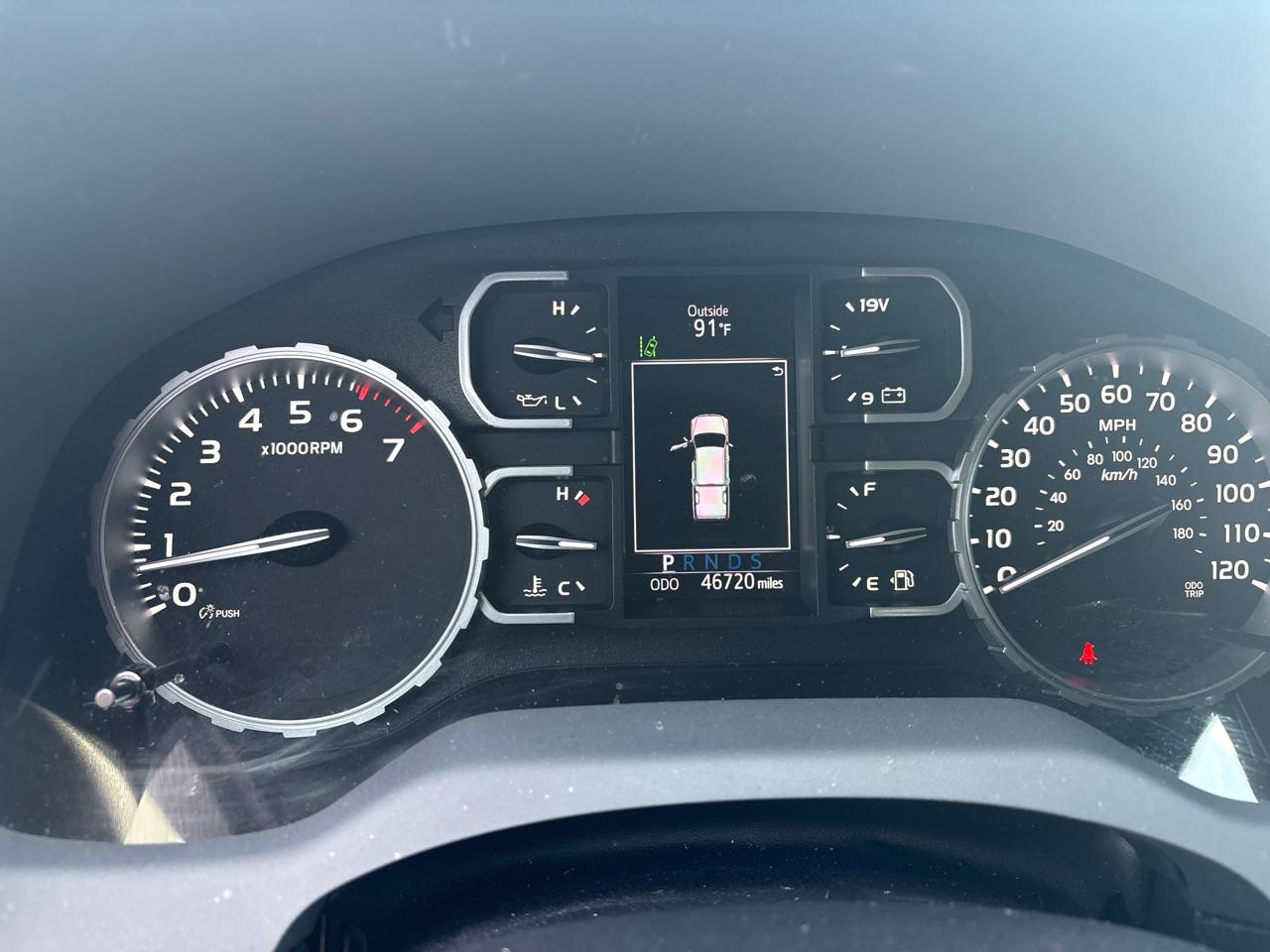 Toyota Tundra 4WD SR5 CrewMax 5.5' Bed 5.7L (Natl) 2018