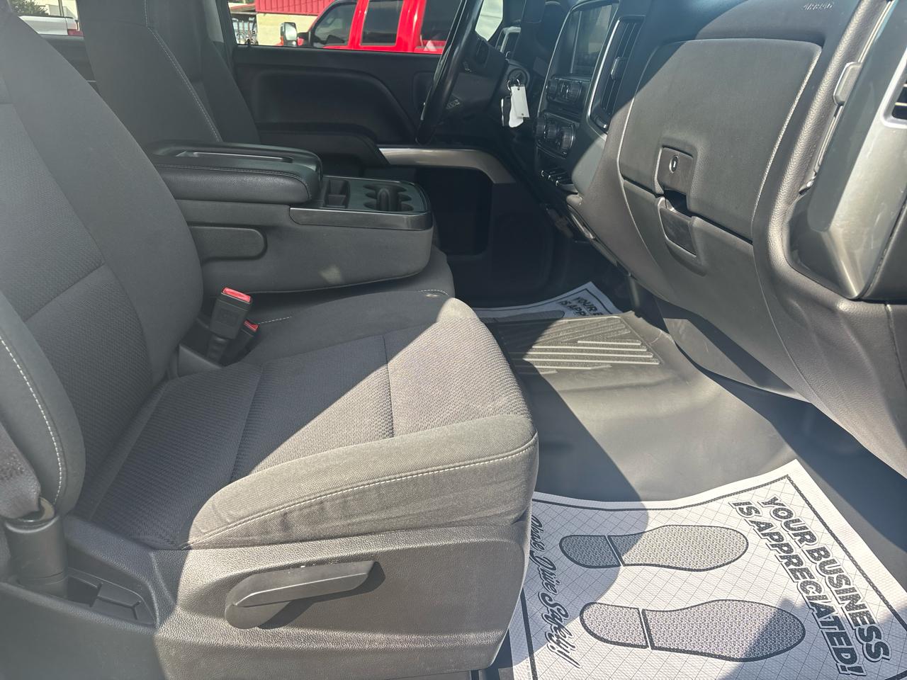 Chevrolet Silverado 1500 4WD Crew Cab 143.5" LT w/1LT 2017