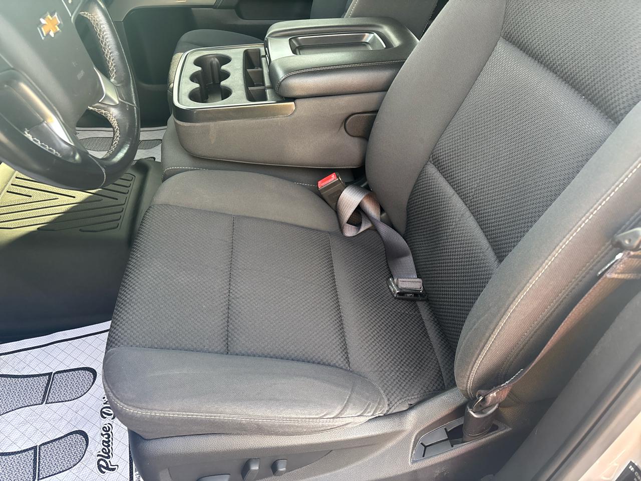 Chevrolet Silverado 1500 4WD Crew Cab 143.5" LT w/1LT 2017