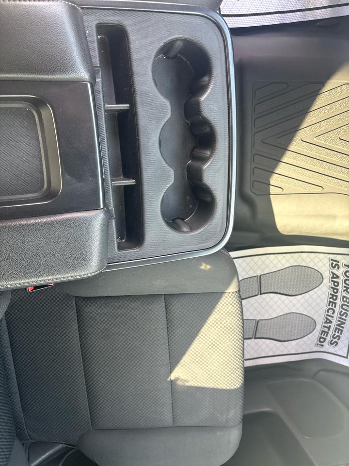 Chevrolet Silverado 1500 4WD Crew Cab 143.5" LT w/1LT 2017